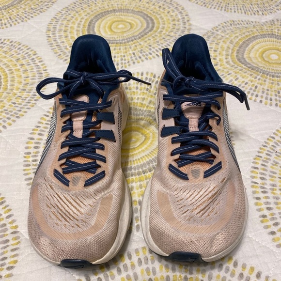 Altra Provision 6 - Picture 1 of 7